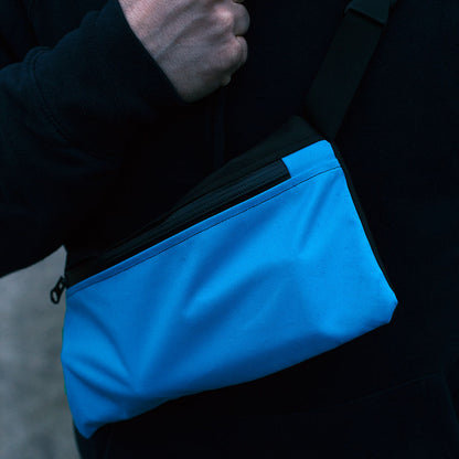 TANO WRKS Essentials Pouch blue lifestyle